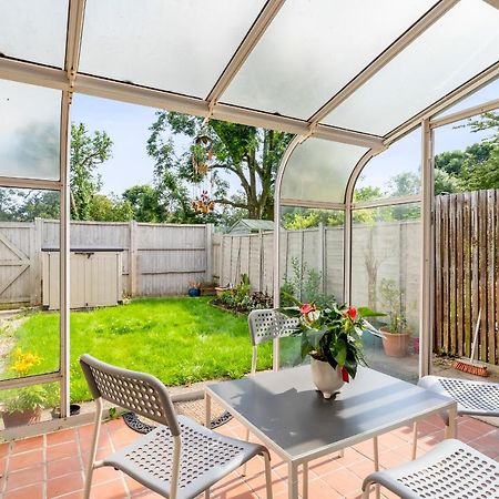 Niksa Serviced Accommodation - 3 Bedroom House Welwyn Garden City Exterior foto